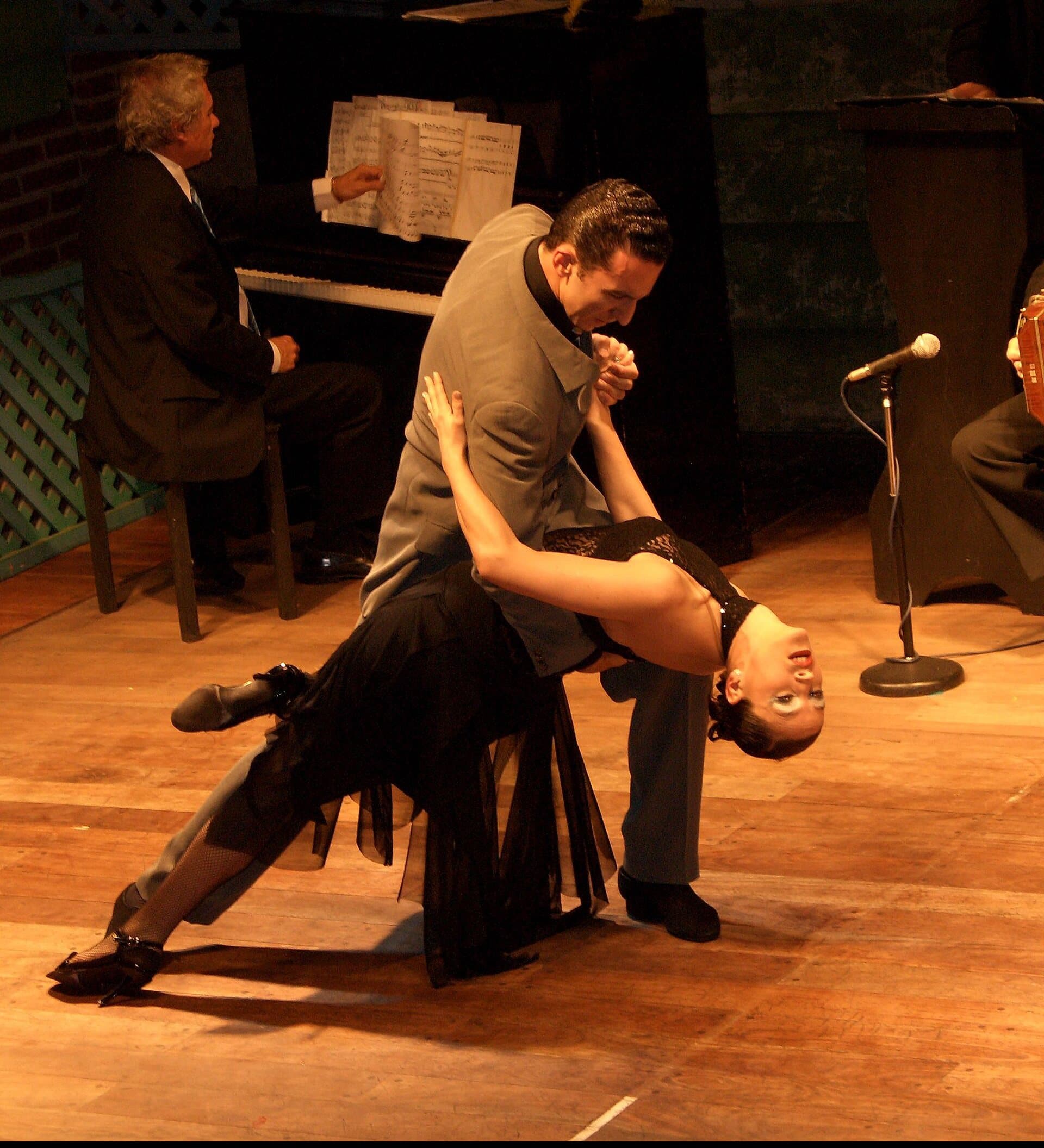 Tango dancers on stage in Buenos Aires